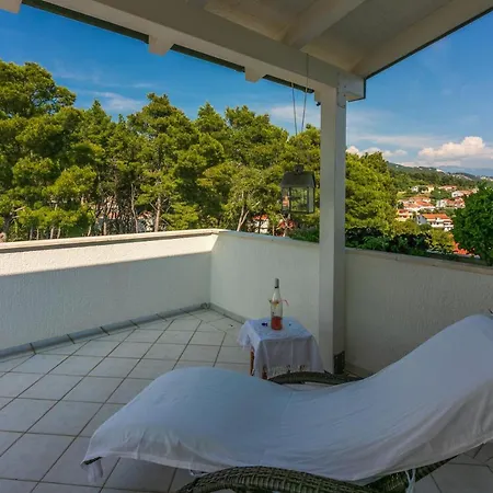 Antula アパート Banjol