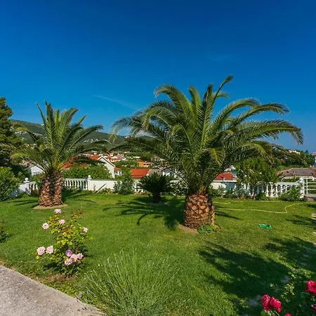 アパート Antula *