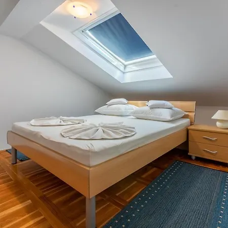 Antula Apartman Banjol