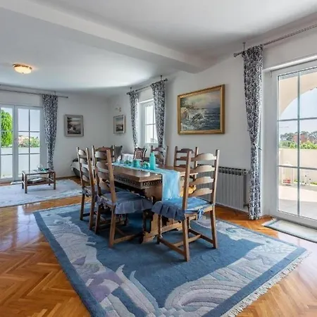 Апартаменты Antula *