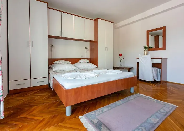 Antula Apartman Banjol