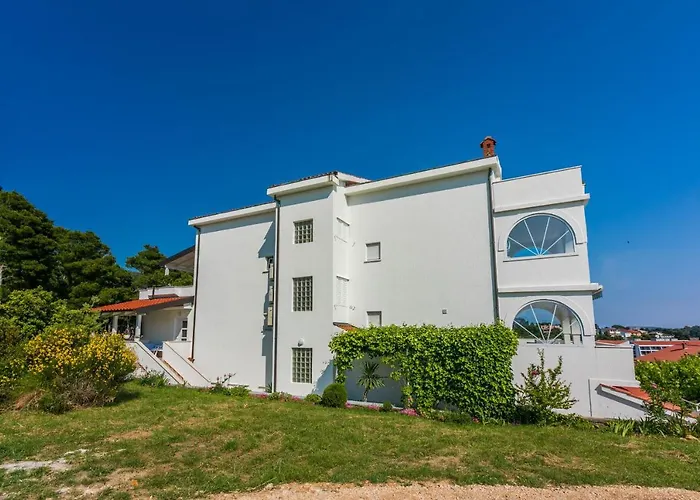 Antula Apartman Banjol