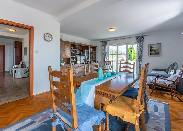 Antula Apartman Banjol